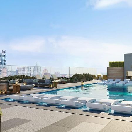 Modern 1Br Condo On Rainey St With Pool And Views オースティン エクステリア 写真