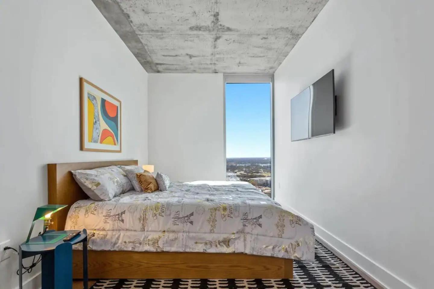 Modern 1Br Condo On Rainey St With Pool And Views オースティン エクステリア 写真