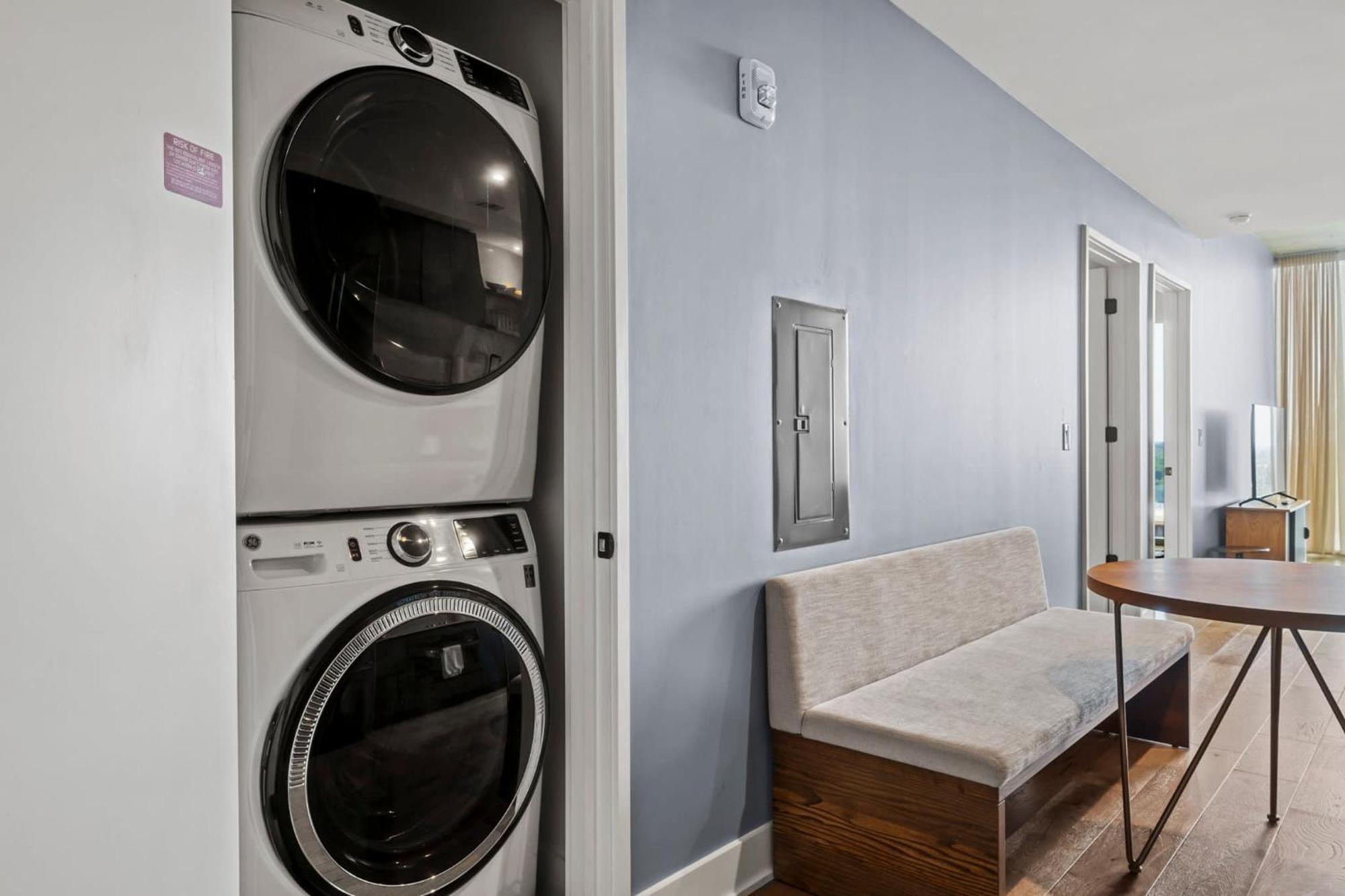 Modern 1Br Condo On Rainey St With Pool And Views オースティン エクステリア 写真