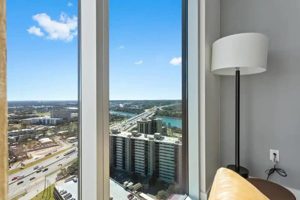 Modern 1Br Condo On Rainey St With Pool And Views オースティン エクステリア 写真