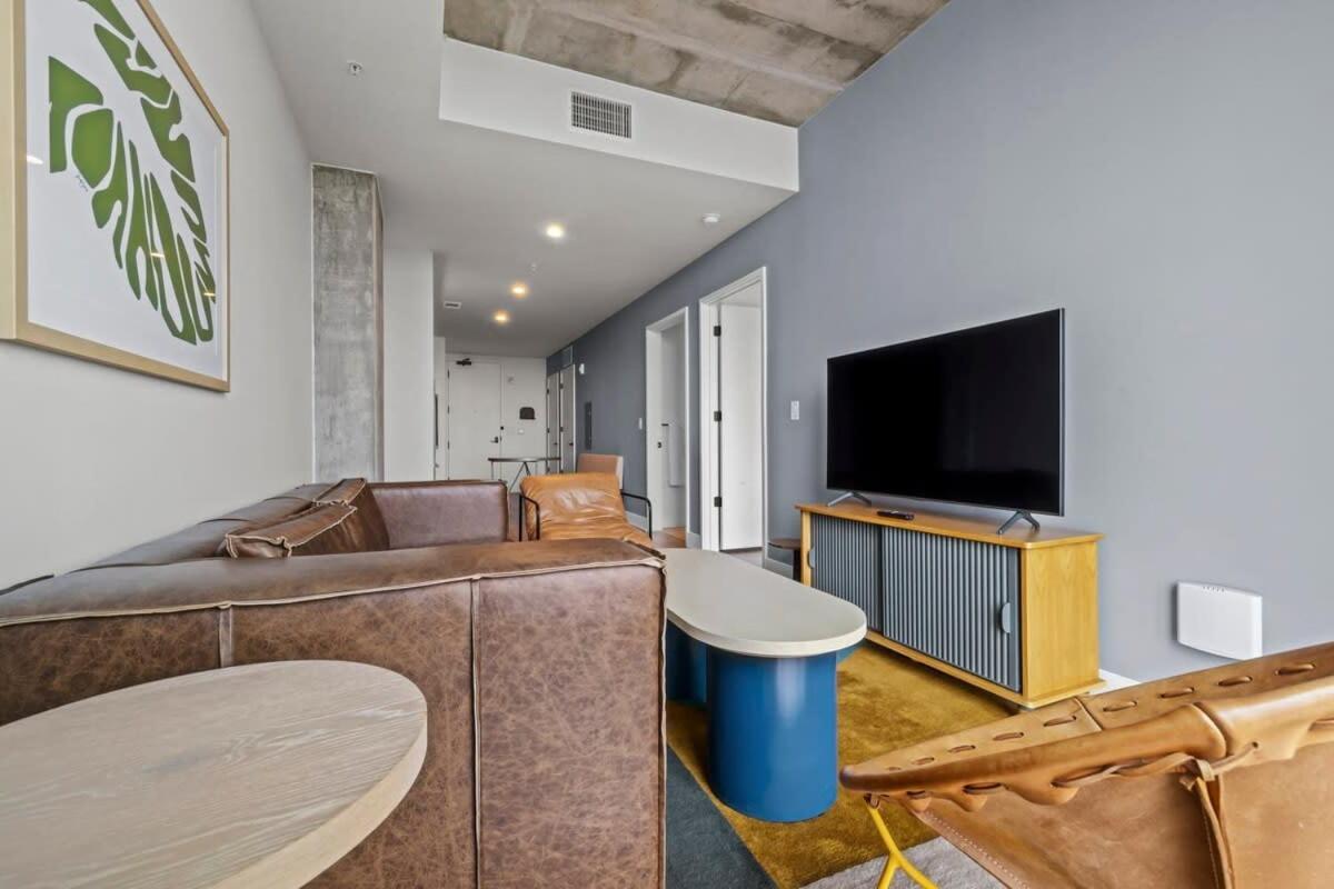 Modern 1Br Condo On Rainey St With Pool And Views オースティン エクステリア 写真