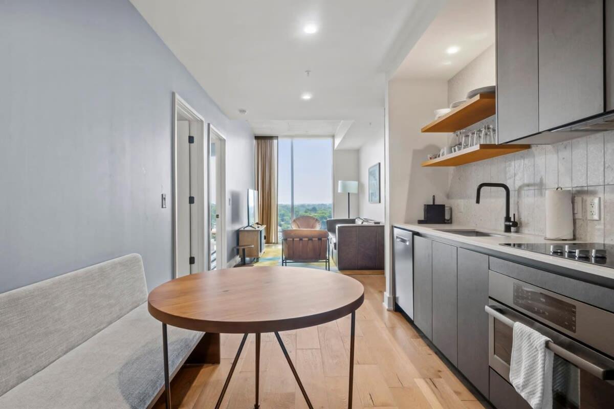 Modern 1Br Condo On Rainey St With Pool And Views オースティン エクステリア 写真